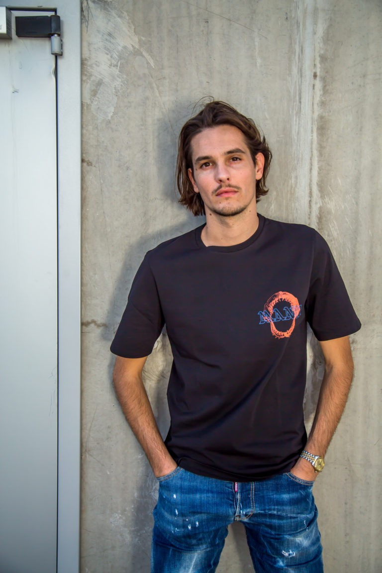 T-SHIRT SHARK BLACK - Image 8